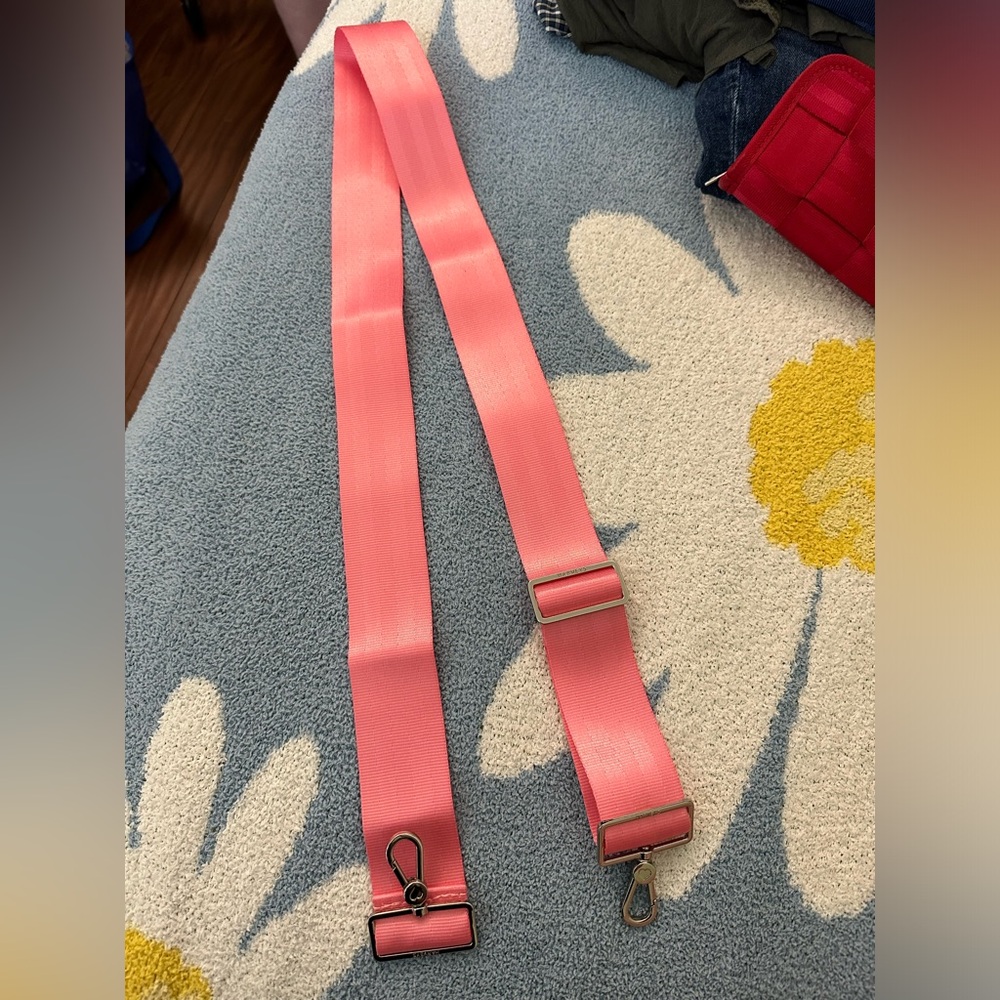 Harvey’s bag strap